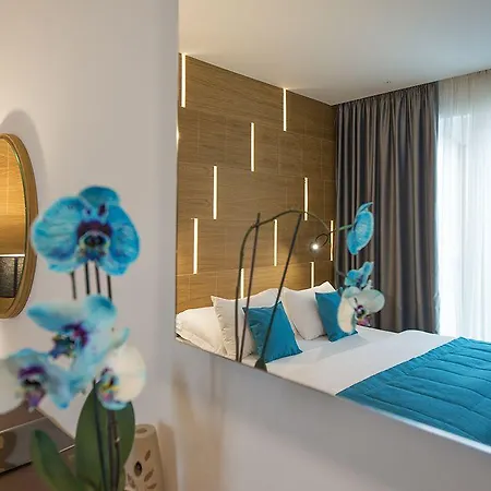 Hotel Sana 4*
